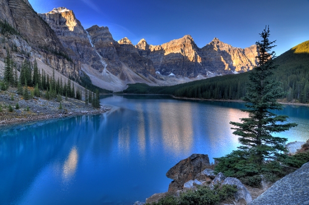Most Amazing Pictures - Valley of the Ten Peaks, Moraine Lake, Alberta, Canada